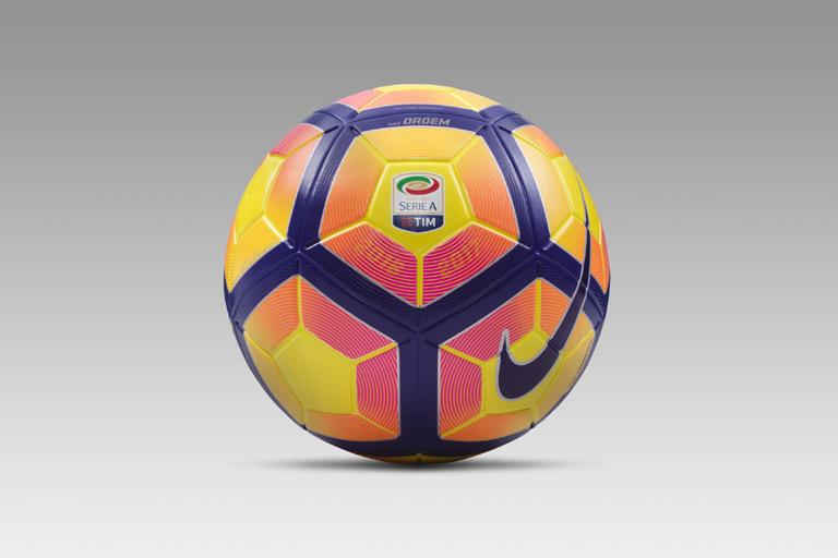 Il pallone Nike per la stagione invernale della Serie A Tim.